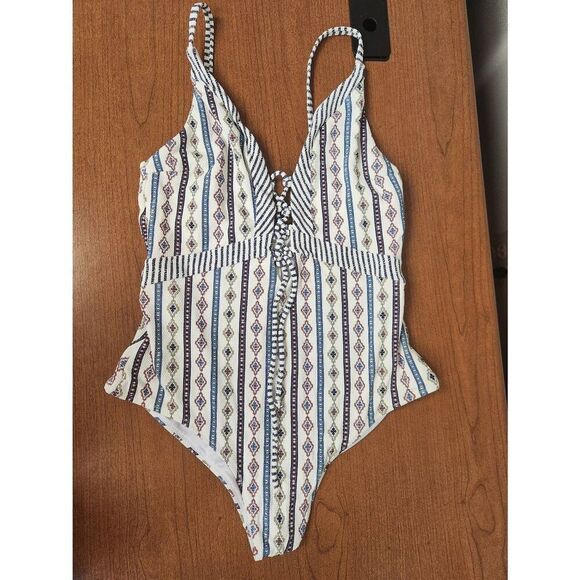 Jessica Simpson MEDIUM One-Piece swimsuit - Picture 1 of 5